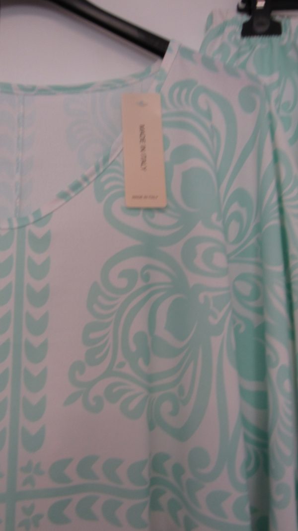 New Ladies Plus Size Mint Green Printed 2 Piece Co Ord Set With V Neck Top & Shorts One size fits sizes 18 20 22 Non RETURNABLE - Image 5