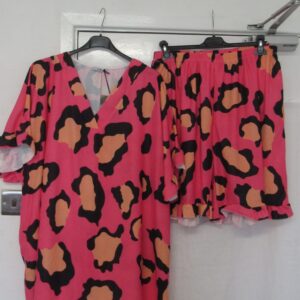 New Ladies Plus Size Cerise Pink Leopard Print 2 Piece Co Ord Set With V Neck Top & Shorts One size fits sizes 18 20 22 Non RETURNABLE
