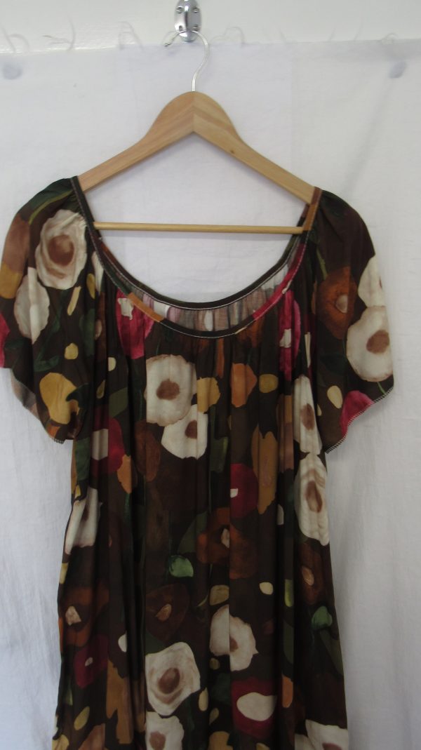 New Ladies Brown Floral Dress One Size fits sizes 18 20 22 - Image 3