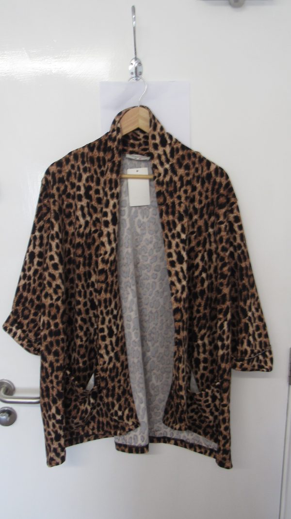New Ladies Dark Leopard Pocket Lightweight Jacket One Size fits sizes 18 20 22
