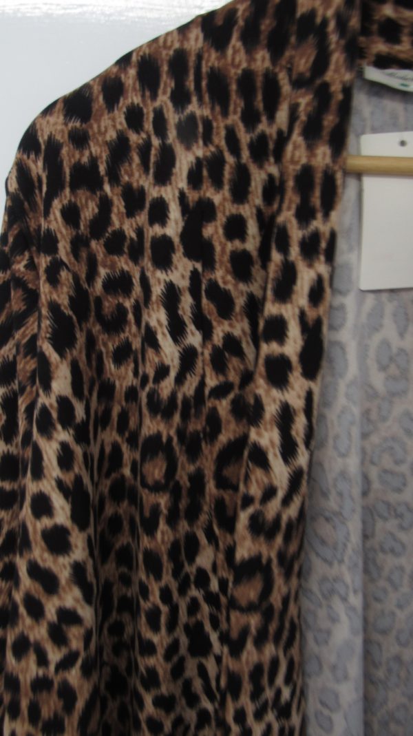 New Ladies Dark Leopard Pocket Lightweight Jacket One Size fits sizes 18 20 22 - Image 3