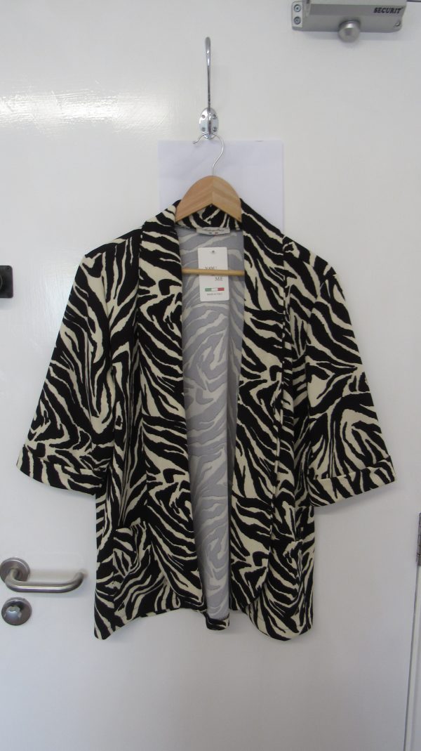 New Ladies Zebra Print Pocket Lightweight Jacket One Size fits sizes 14 16 18 20 - Image 2