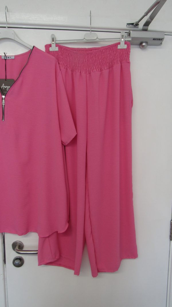 New Ladies Plus Size Cerise Pink 2 Piece Co Ord Set With V Neck Top & Trousers One size fits sizes 18 20 22 NON RETURNABLE - Image 4