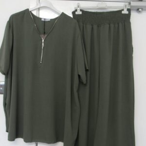 New Ladies Plus Size Khaki 2 Piece Co Ord Set With V Neck Top & Trousers One size fits sizes 18 20 22 NON RETURNABLE