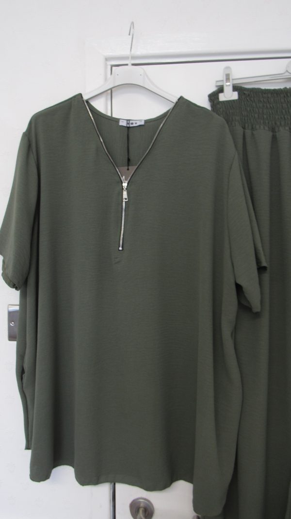 New Ladies Plus Size Khaki 2 Piece Co Ord Set With V Neck Top & Trousers One size fits sizes 18 20 22 NON RETURNABLE - Image 3