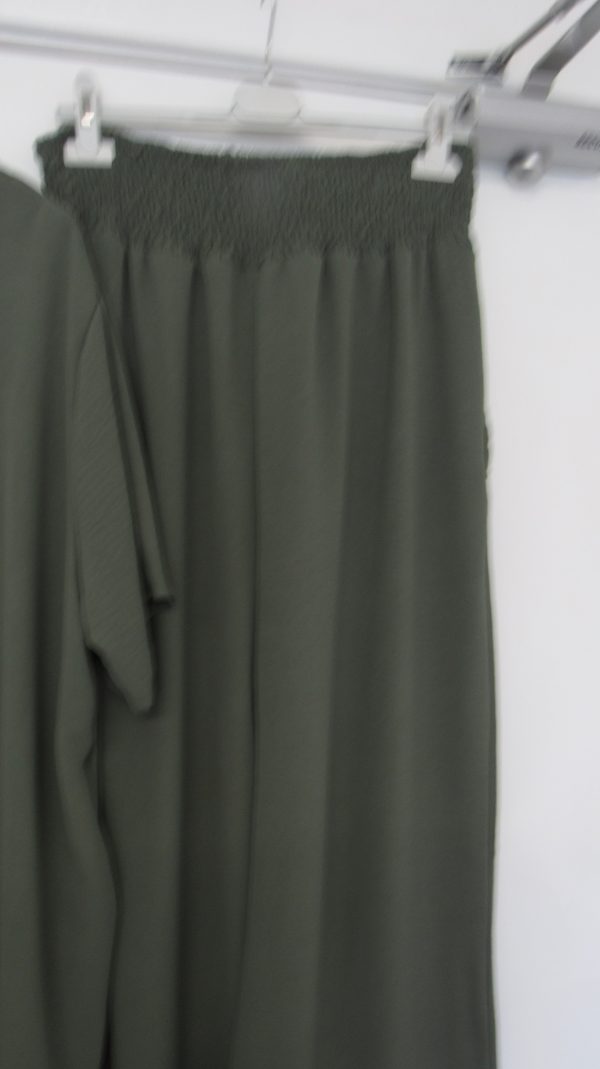 New Ladies Plus Size Khaki 2 Piece Co Ord Set With V Neck Top & Trousers One size fits sizes 18 20 22 NON RETURNABLE - Image 5