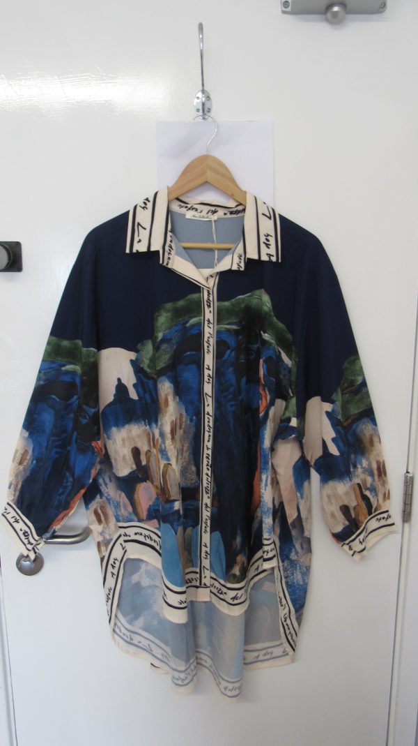 New Ladies Navy Blue Print High Low Shirt One Size fits sizes 18 20 22