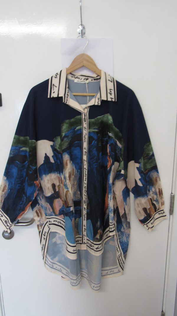 New Ladies Navy Blue Print High Low Shirt One Size fits sizes 18 20 22 - Image 2
