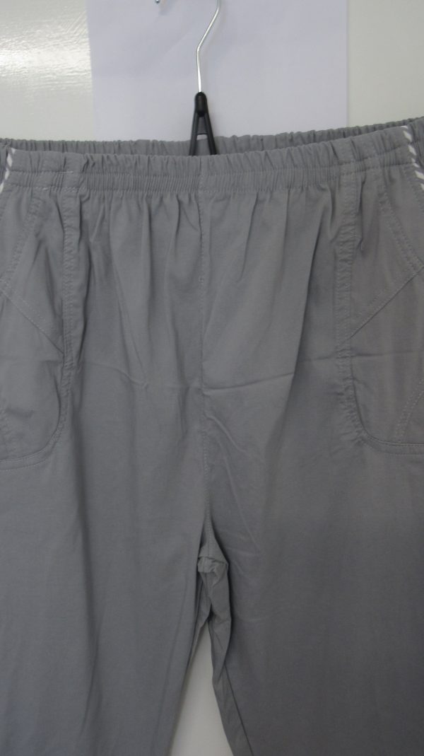 Cherry Berry Grey Stripe 3/4 Length Trousers Size T7 UK 20 - Image 5