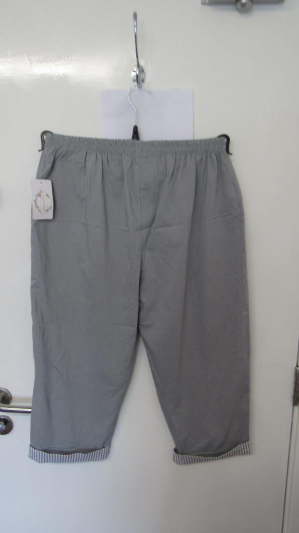 Cherry Berry Grey Stripe 3/4 Length Trousers Size T7 UK 20 - Image 6