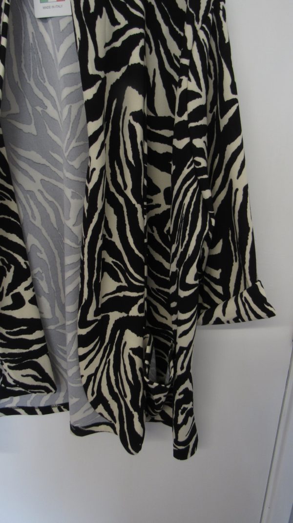 New Ladies Zebra Print Pocket Lightweight Jacket One Size fits sizes 18 20 22 - Image 4