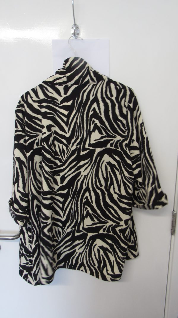 New Ladies Zebra Print Pocket Lightweight Jacket One Size fits sizes 18 20 22 - Image 6