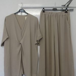 New Ladies Plus Size Beige 2 Piece Co Ord Set With V Neck Top & Trousers One size fits sizes 18 20 22 24 NON RETURNABLE