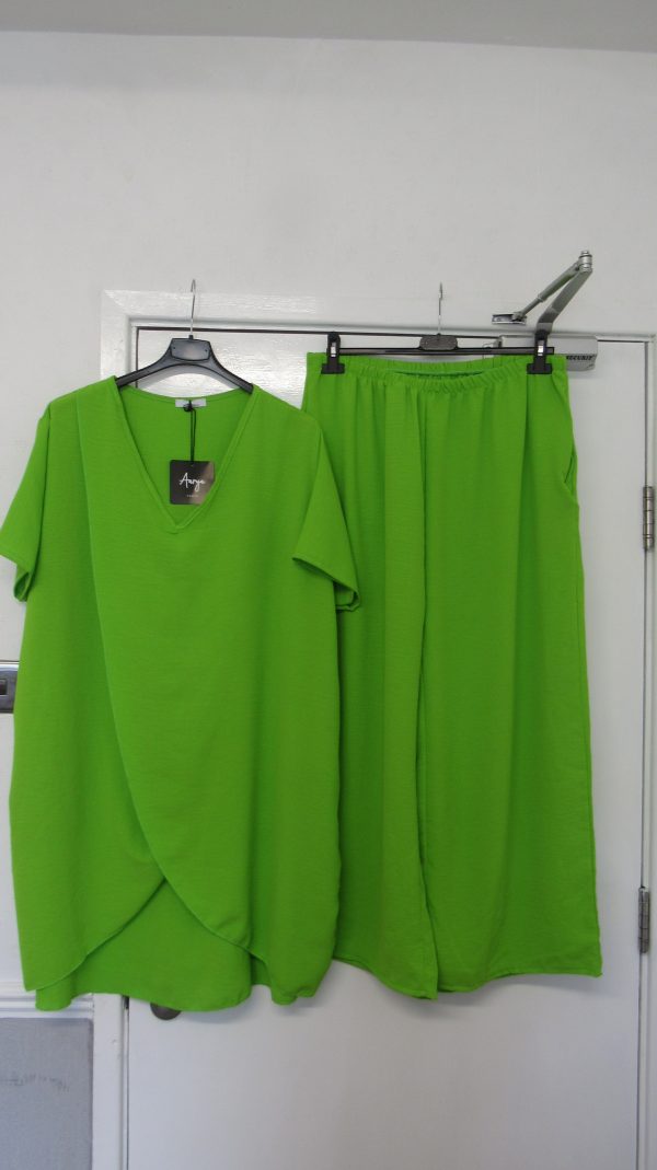 New Ladies Plus Size Lime Green 2 Piece Co Ord Set With V Neck Top & Trousers One size fits sizes 18 20 22 NON RETURNABLE - Image 2