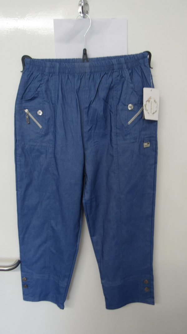 Cherry Berry Denim Blue 3/4 length stretchy trousers Size T3 UK 12 NON RETURNABLE