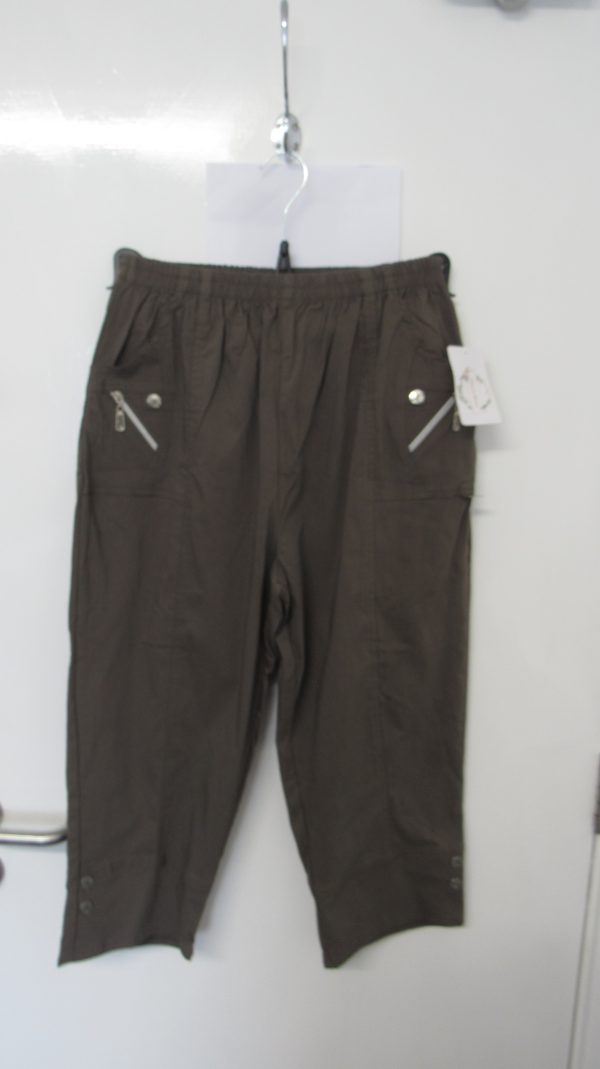 Cherry Berry Mocha 3/4 length stretchy trousers Size T5 UK 16 - Image 2