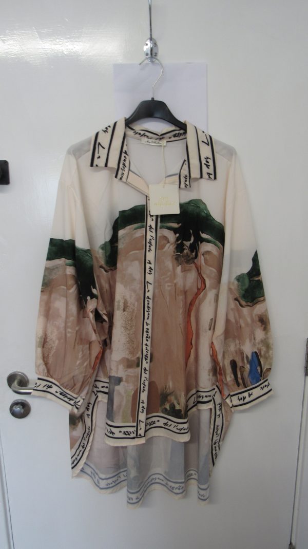 New Ladies White Print High Low Shirt One Size fits sizes 18 20 22