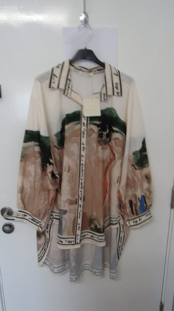 New Ladies White Print High Low Shirt One Size fits sizes 18 20 22 - Image 2