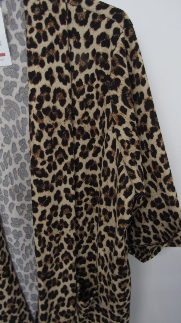 New Ladies Light Leopard Print Pocket Lightweight Jacket One Size fits sizes 18 20 22 - Image 3