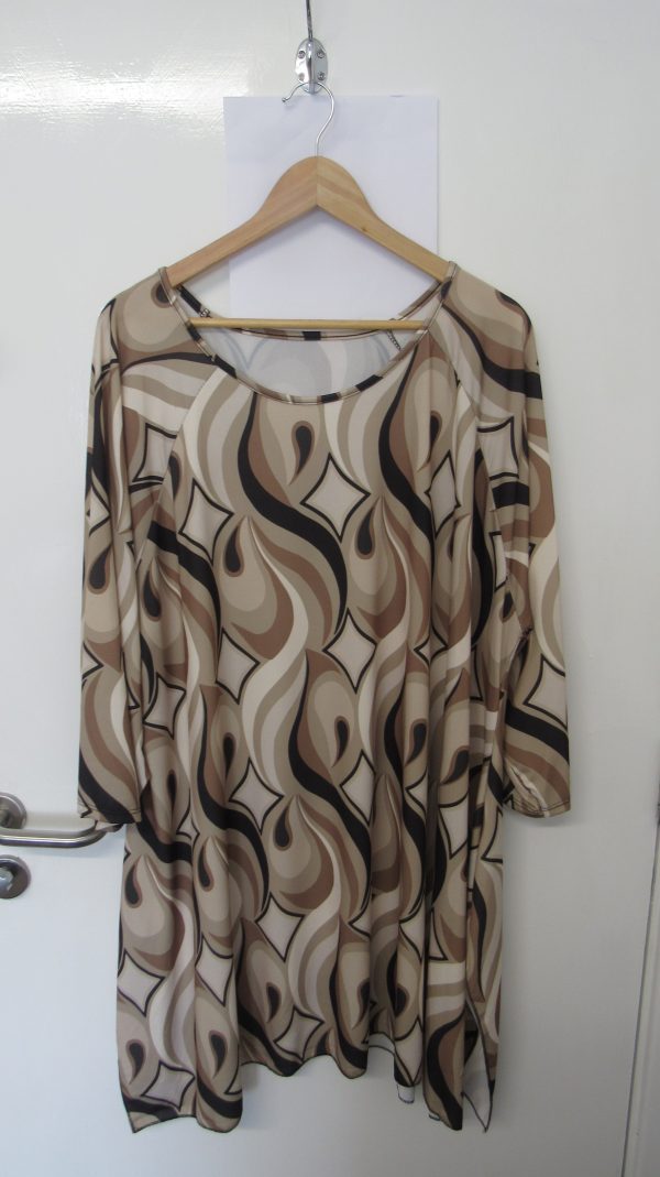 New Ladies Beige Stripe Print Stretchy Tunic Top One Size fits sizes 18 20 22 24