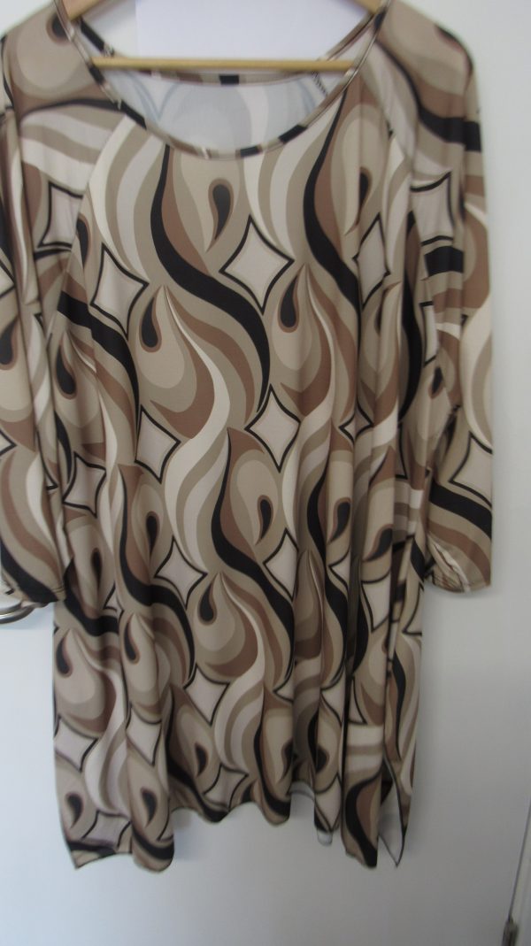 New Ladies Beige Stripe Print Stretchy Tunic Top One Size fits sizes 18 20 22 24 - Image 3
