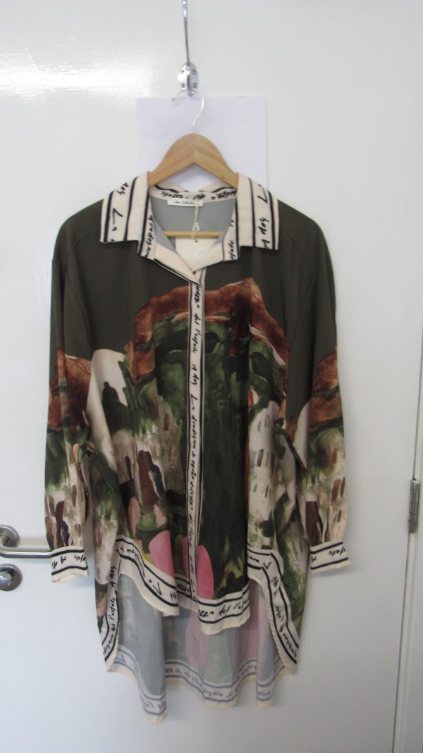 New Ladies Khaki Print High Low Shirt One Size fits sizes 18 20 22
