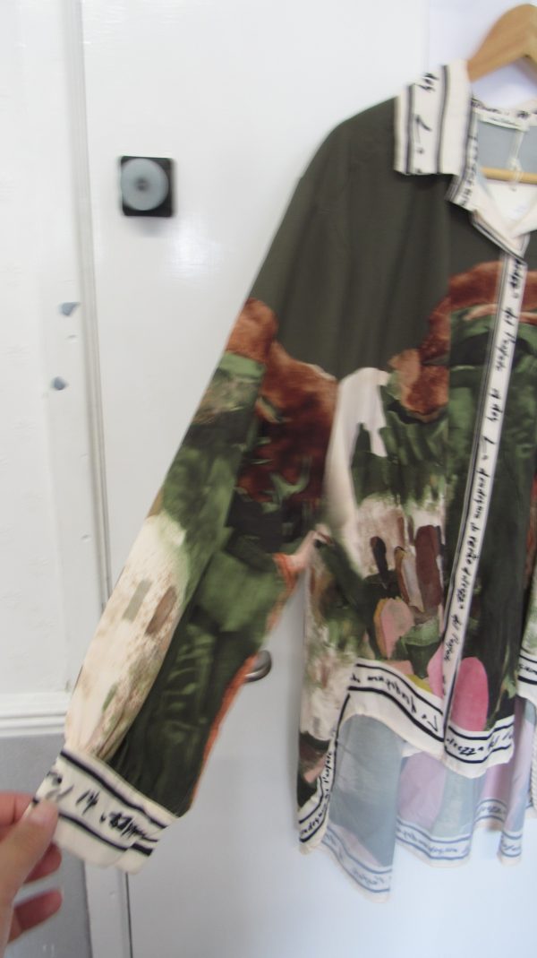 New Ladies Khaki Print High Low Shirt One Size fits sizes 18 20 22 - Image 5