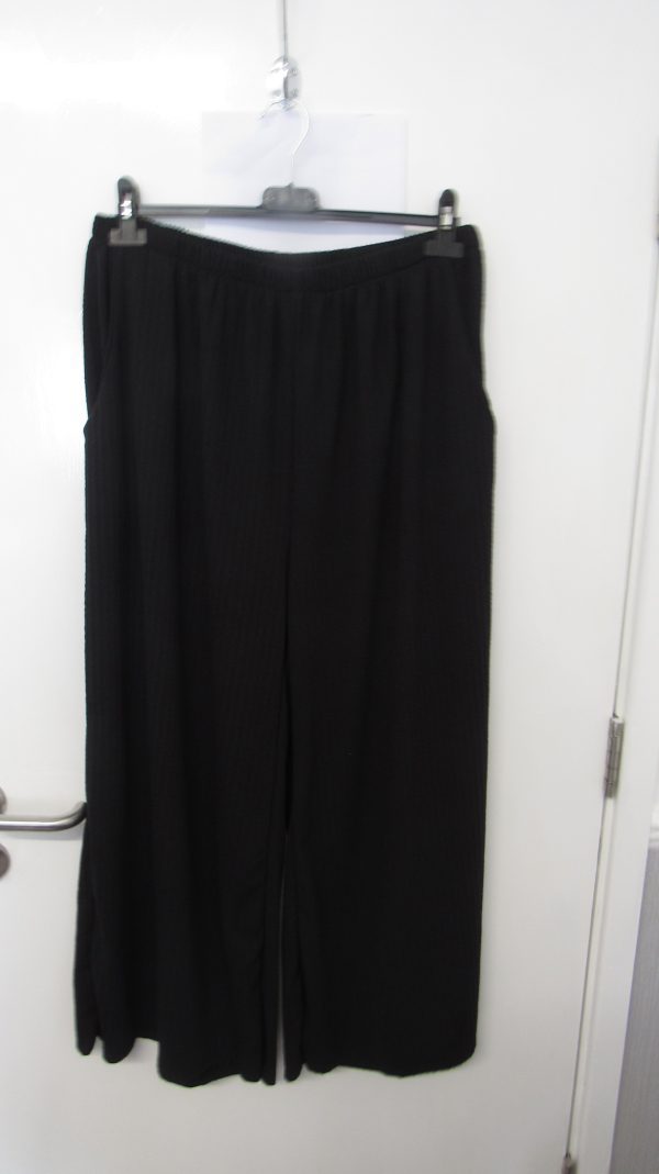 New Ladies Black 2 Piece Set Trousers and Top One Size fits sizes 18 20 22 - Image 3