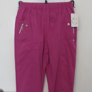 Cherry Berry Cerise Pink 3/4 length stretchy trousers Size T4 UK 14