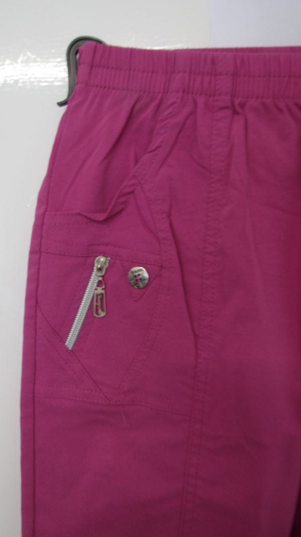 Cherry Berry Cerise Pink 3/4 length stretchy trousers Size T4 UK 14 - Image 3