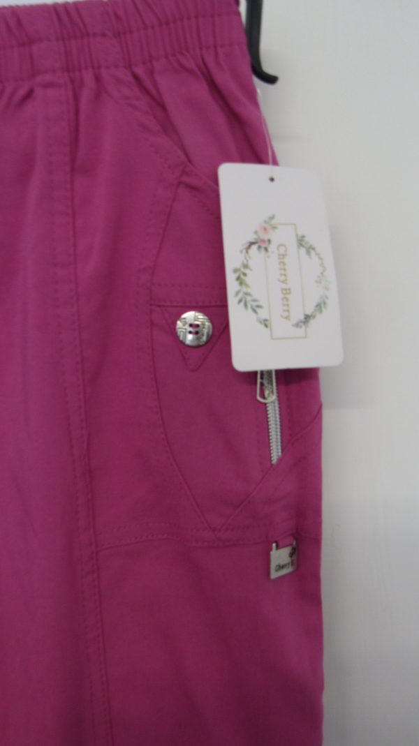 Cherry Berry Cerise Pink 3/4 length stretchy trousers Size T4 UK 14 - Image 4