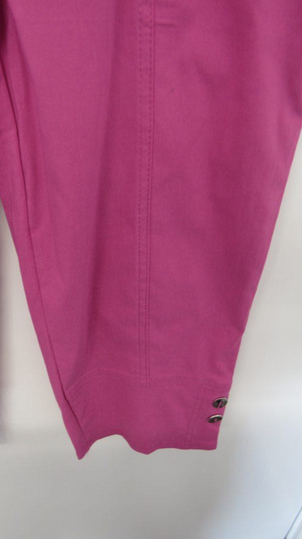 Cherry Berry Cerise Pink 3/4 length stretchy trousers Size T4 UK 14 - Image 6