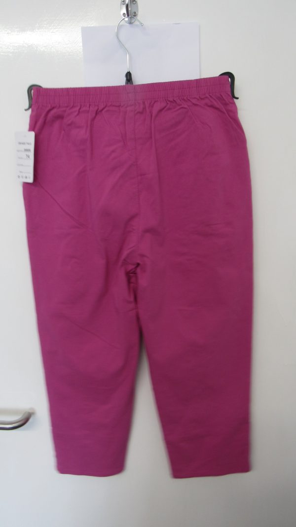 Cherry Berry Cerise Pink 3/4 length stretchy trousers Size T4 UK 14 - Image 7