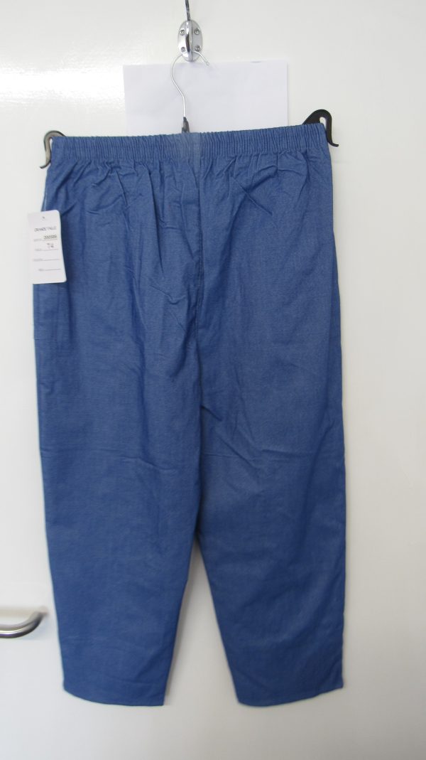 Cherry Berry Denim Blue 3/4 length stretchy trousers Size T4 UK 14 - Image 8
