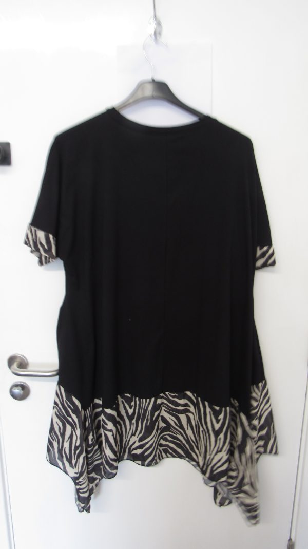 New Black with Zebra Print Trim Tunic Top One Size fits sizes 18 20 22 - Image 4