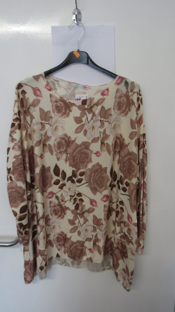 New Ladies Beige with Pink Floral Lightweight Jumper One Size fits sizes 16 18 20 22 - Image 2