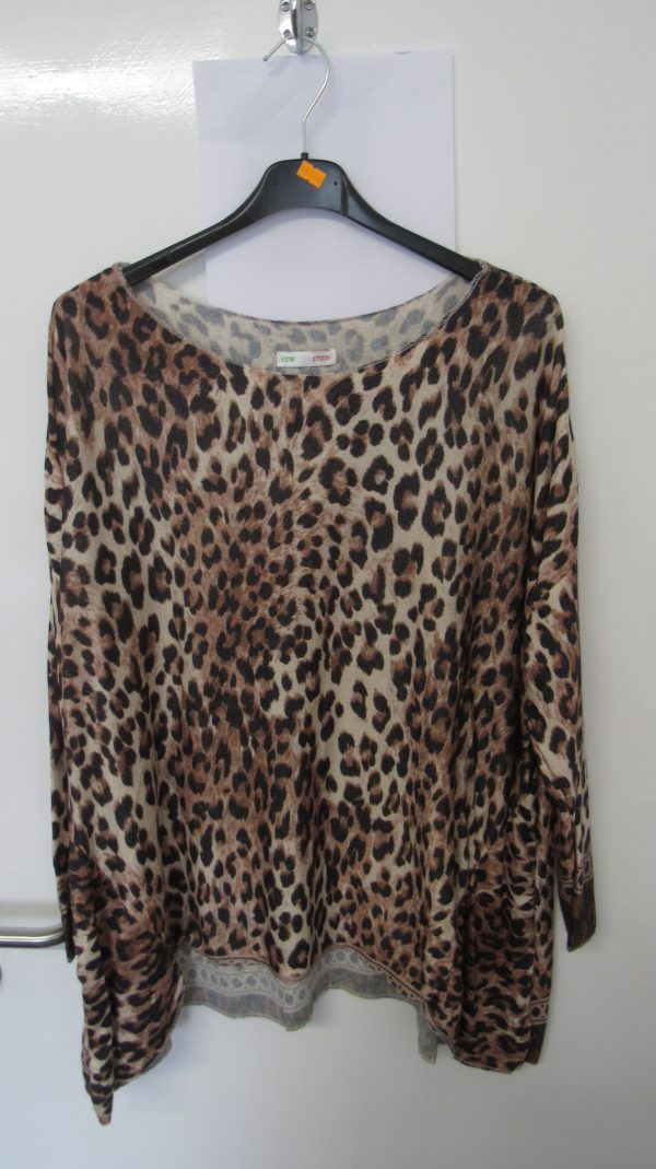 New Ladies Leopard Print Lightweight Jumper One Size fits sizes 16 18 20 22 - Image 2