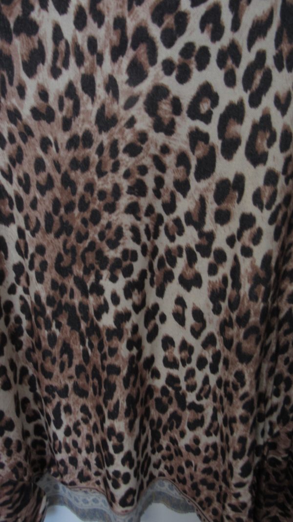 New Ladies Leopard Print Lightweight Jumper One Size fits sizes 16 18 20 22 - Image 3
