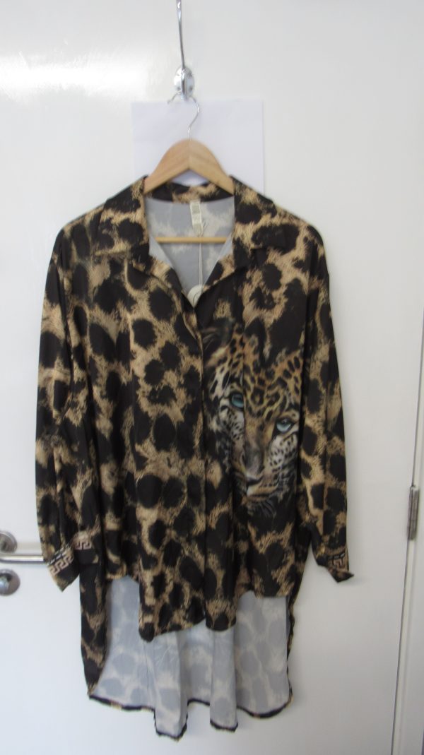 New Animal Print High Low Button Up Blouse One Size fits sizes 18 20 22 24