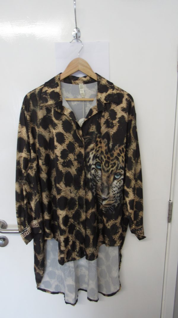 New Animal Print High Low Button Up Blouse One Size fits sizes 18 20 22 24 - Image 2
