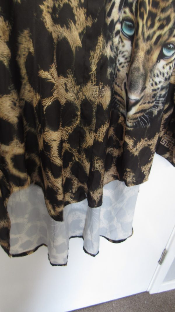 New Animal Print High Low Button Up Blouse One Size fits sizes 18 20 22 24 - Image 5