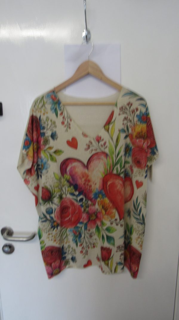 New Ladies Heart V Neck Lightweight Jumper Top One Size fits sizes 18 20 22