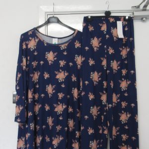 New Ladies Blue Pattern Top and Trousers Co-ord Set One Size fits sizes 18 20 22 NON RETURNABLE
