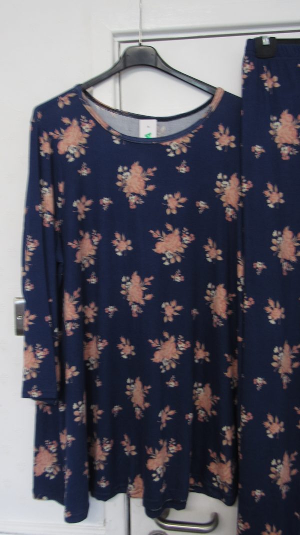 New Ladies Blue Pattern Top and Trousers Co-ord Set One Size fits sizes 18 20 22 - Image 3