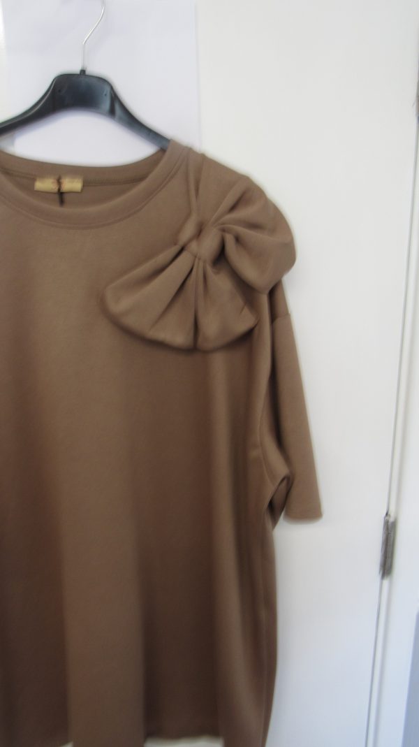 New Ladies Camel Bow Tunic Top One Size fits sizes 18 20 22 24 - Image 3