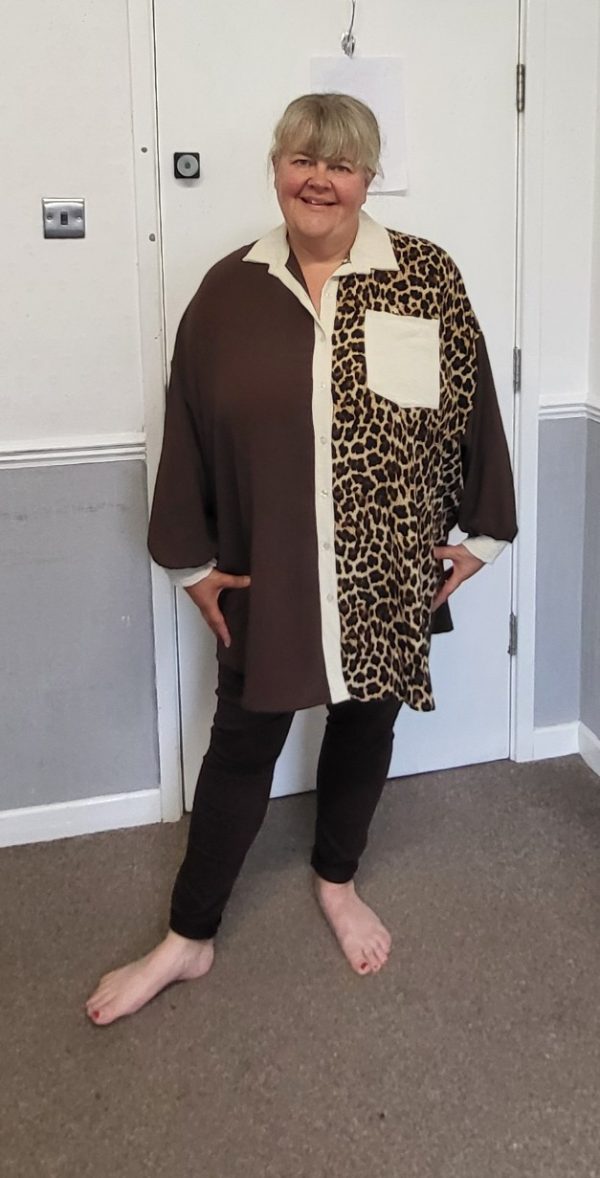 New Brown Animal Print Button Down Shirt One Size fits sizes 18 20 22 24 - Image 6