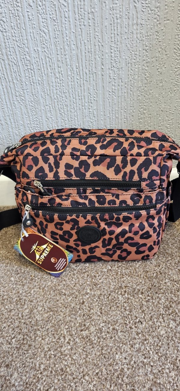NEW Dark Brown Leopard Print Shoulder Strap Cross Body Zip Bag