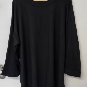 New Ladies Black Soft Jumper One Size fits sizes 18 20 22 24