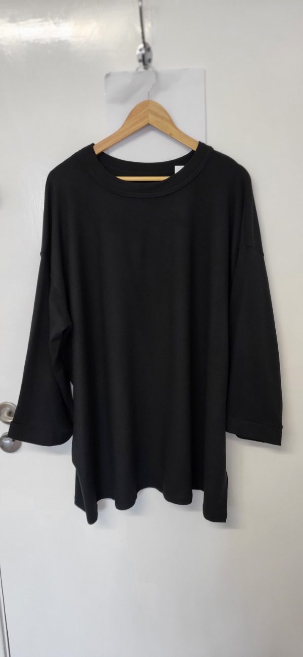 New Ladies Black Soft Jumper One Size fits sizes 18 20 22 24 - Image 2