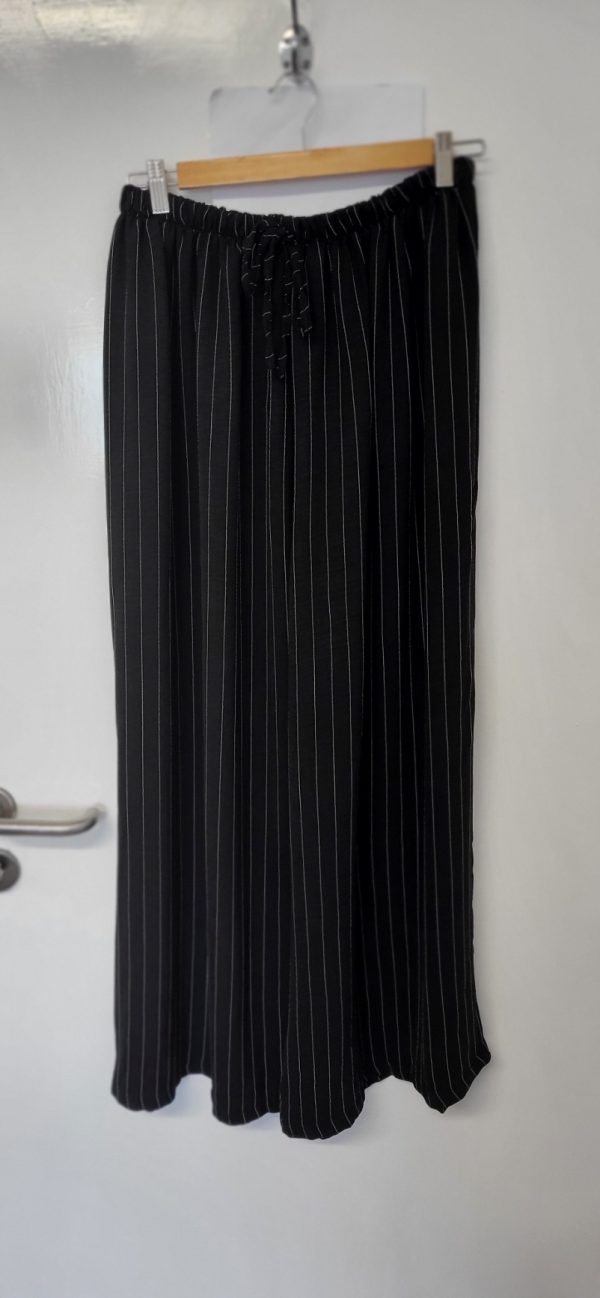 New Ladies Black Pin Stripe Wide Leg Trousers One Size fits sizes 18 20 22 24